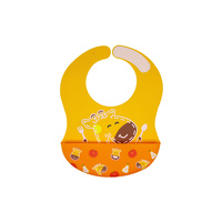 Lola Giraffe Wide Coverage Silicone Bib